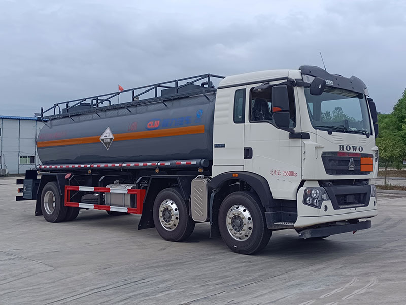 程力牌CL5261GFWZ6腐蝕性物品罐式運(yùn)輸車