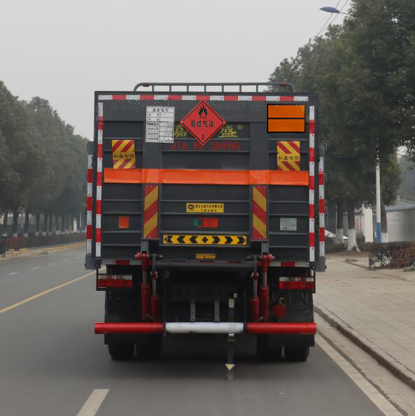 中汽力威牌HLW5180TQPEQ6氣瓶運輸車公告圖片