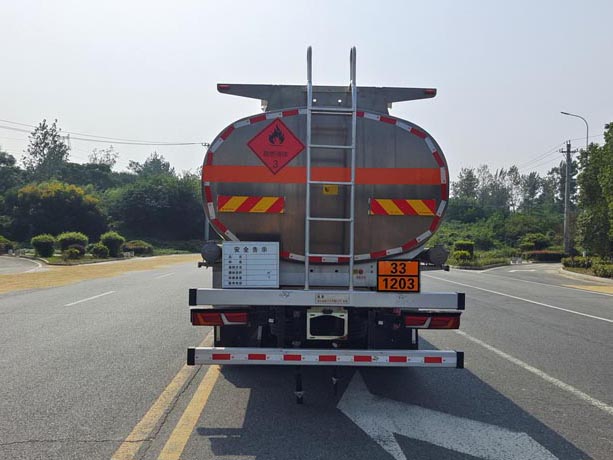 楚勝牌CSC5329GYYLS6A鋁合金運(yùn)油車公告圖片