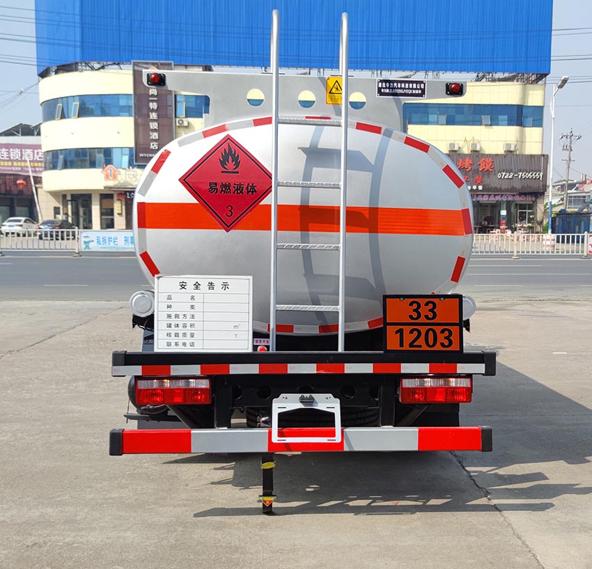 專力牌ZLC5125GJYEQ6加油車公告圖片