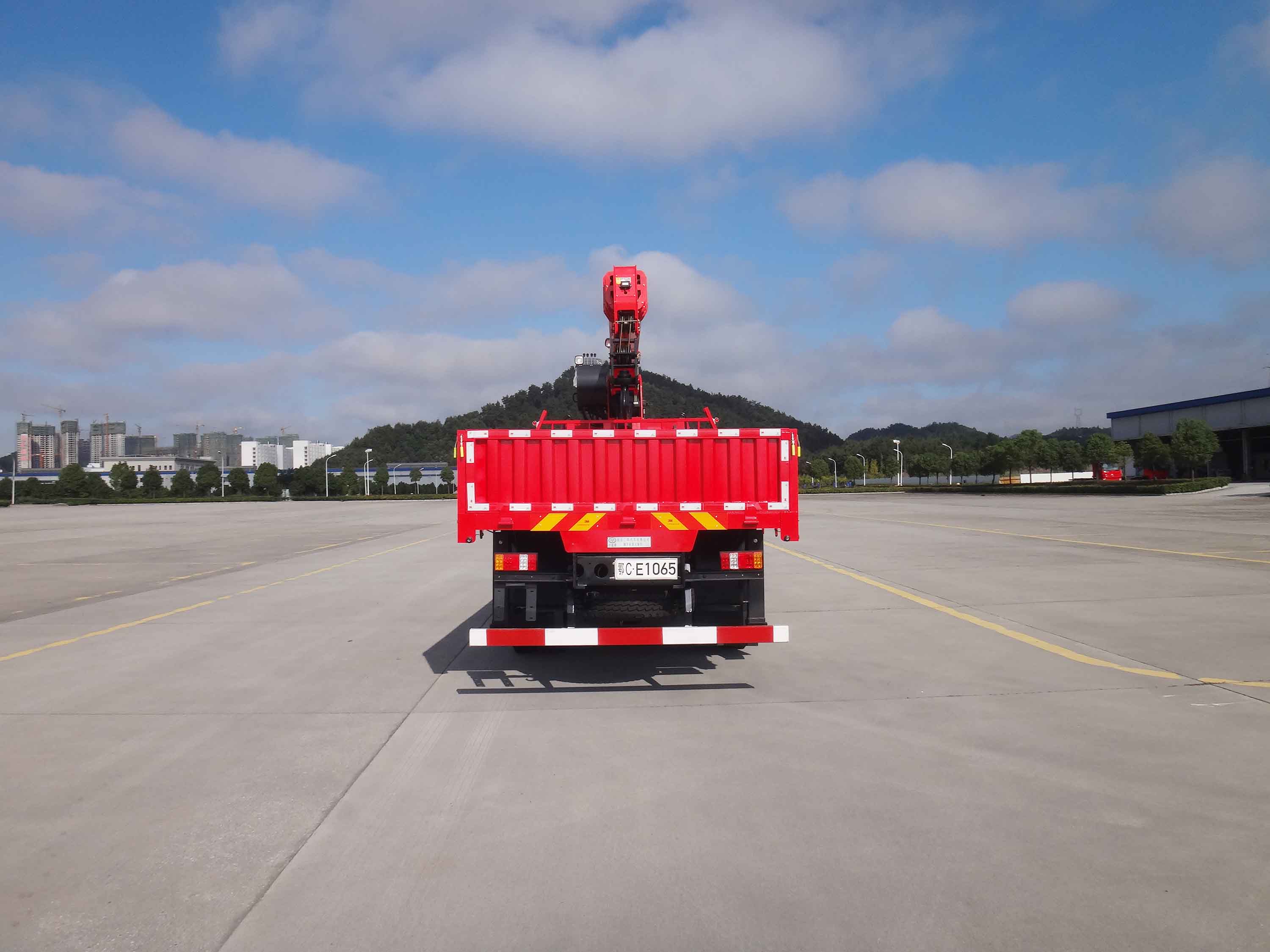 匯合牌HHH5160JSQST6隨車(chē)起重運(yùn)輸車(chē)公告圖片