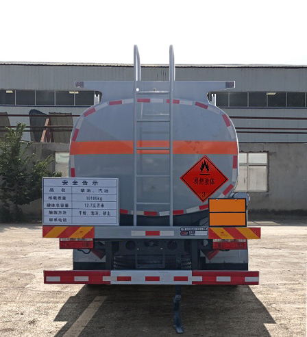 楚風(fēng)牌HQG5180GYY6EQ運(yùn)油車公告圖片