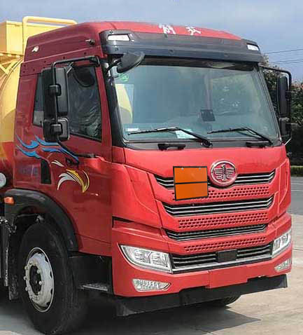 華威馳樂牌SGZ5260GFWCA6腐蝕性物品罐式運(yùn)輸車公告圖片