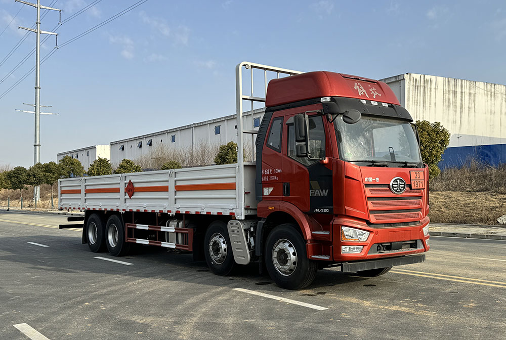 豐霸牌STD5320TQPCA6氣瓶運(yùn)輸車