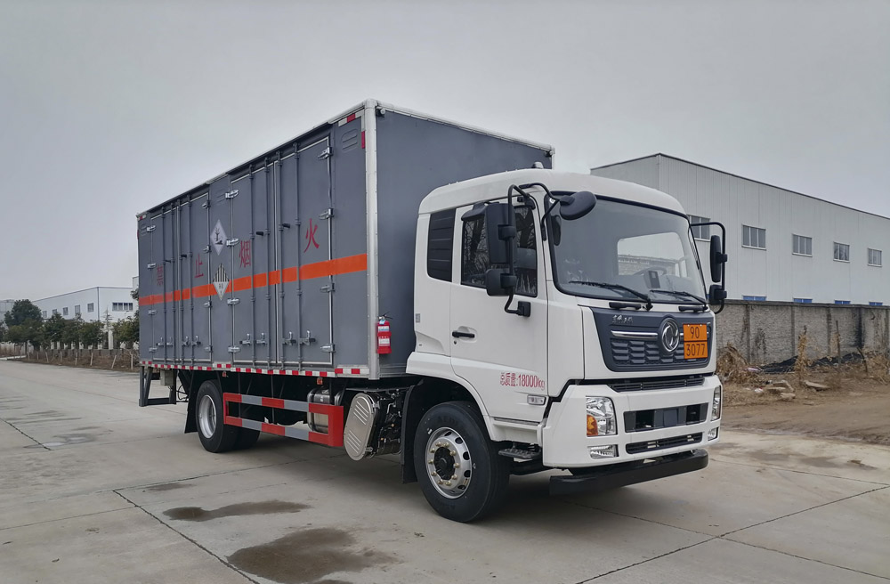 大力牌DLQ5181XZWDFH6雜項(xiàng)危險(xiǎn)物品廂式運(yùn)輸車公告圖片