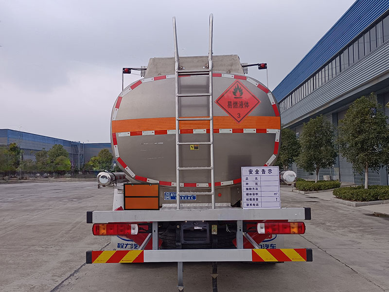 程力牌CL5182GYYLC6鋁合金運(yùn)油車(chē)公告圖片