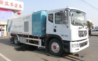 吸尘车