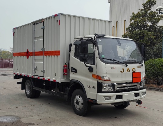 HFC5045XRYS3Z易燃液體廂式運輸車