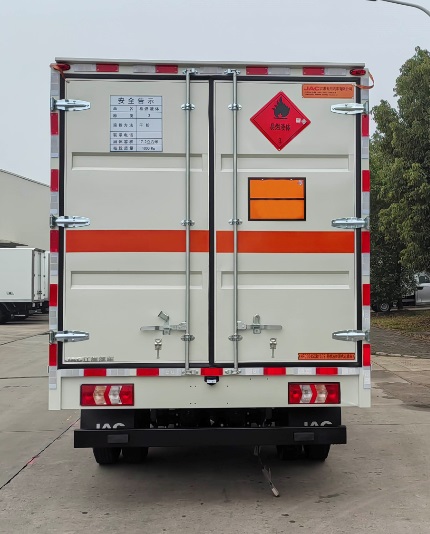 江淮牌HFC5045XRYS3Z易燃液體廂式運輸車公告圖片