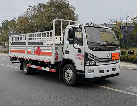 權(quán)駿牌JJJ5125TQP氣瓶運(yùn)輸車(chē)公告圖片