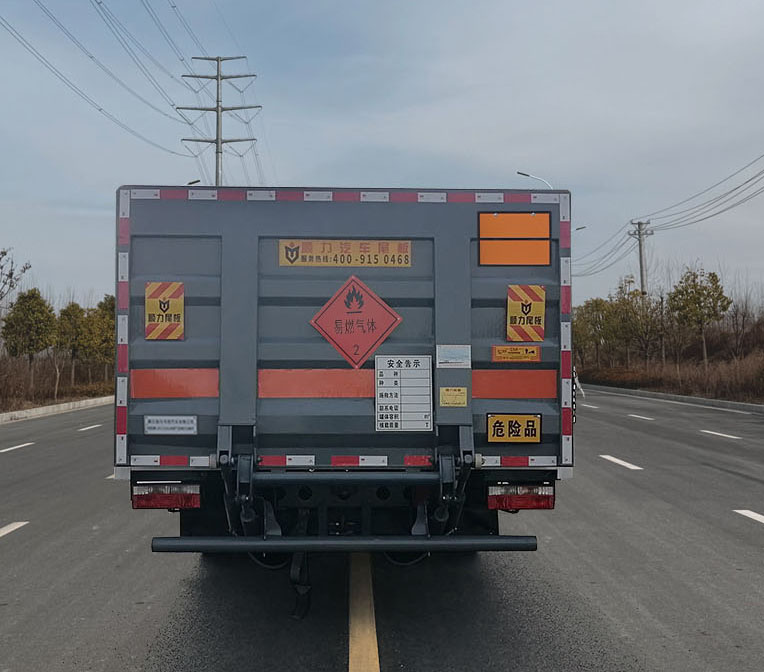 權(quán)駿牌JJJ5125TQP氣瓶運(yùn)輸車(chē)公告圖片