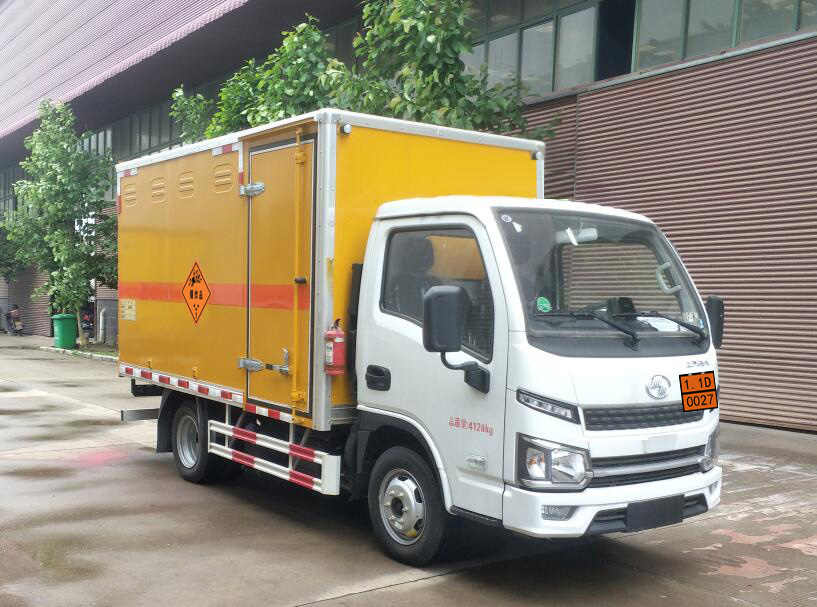 神路牌ESL5041XQY6SH爆破器材運(yùn)輸車