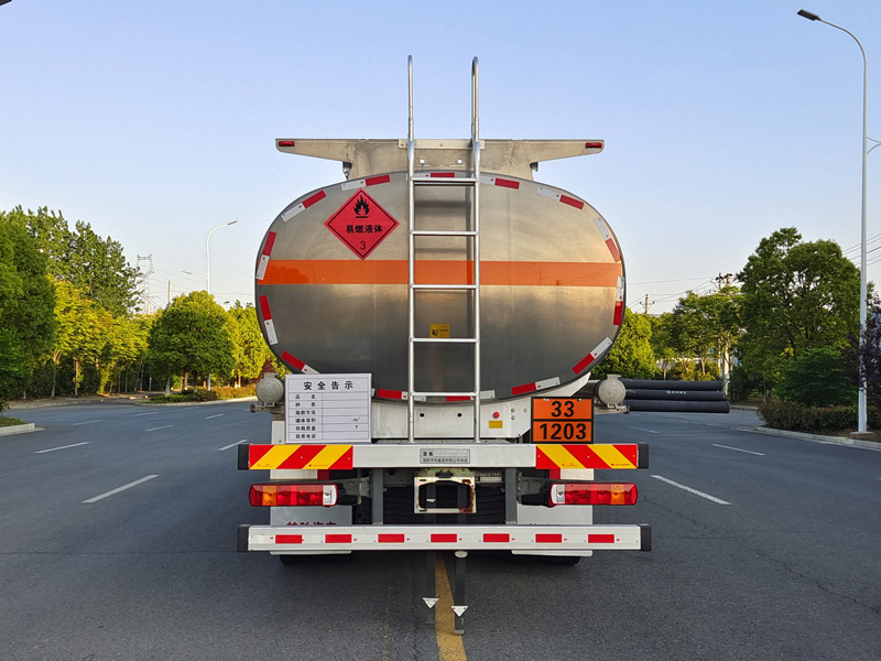 楚勝牌CSC5329GYYLZ6A鋁合金運(yùn)油車公告圖片