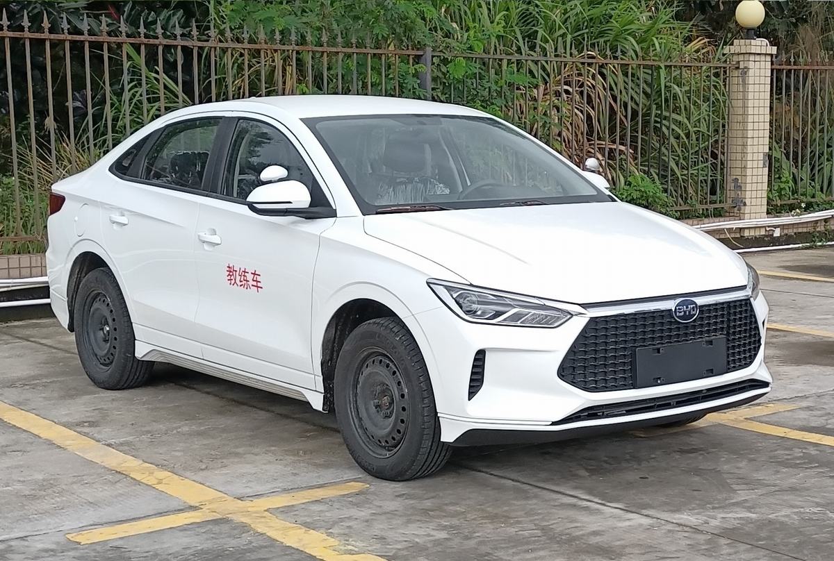 比亞迪牌BYD5022XLHBEVA1純電動(dòng)教練車(chē)