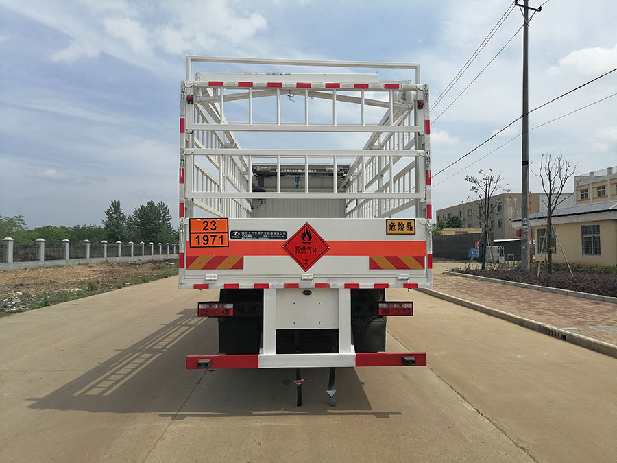 大力牌DLQ5183TQPEQ6氣瓶運(yùn)輸車(chē)公告圖片