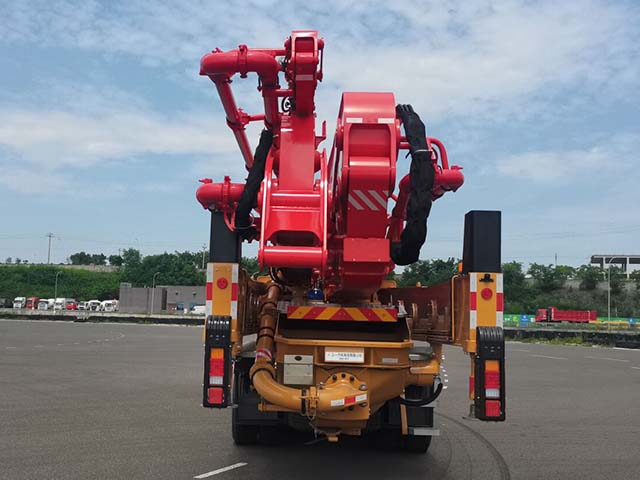 三一牌SYM5552THB混凝土泵車公告圖片