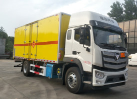 爆破器材运输车