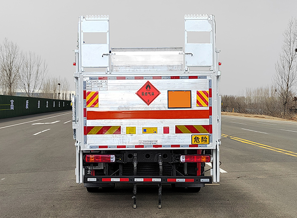 中燕牌BSZ5186TQPC6B1氣瓶運輸車公告圖片