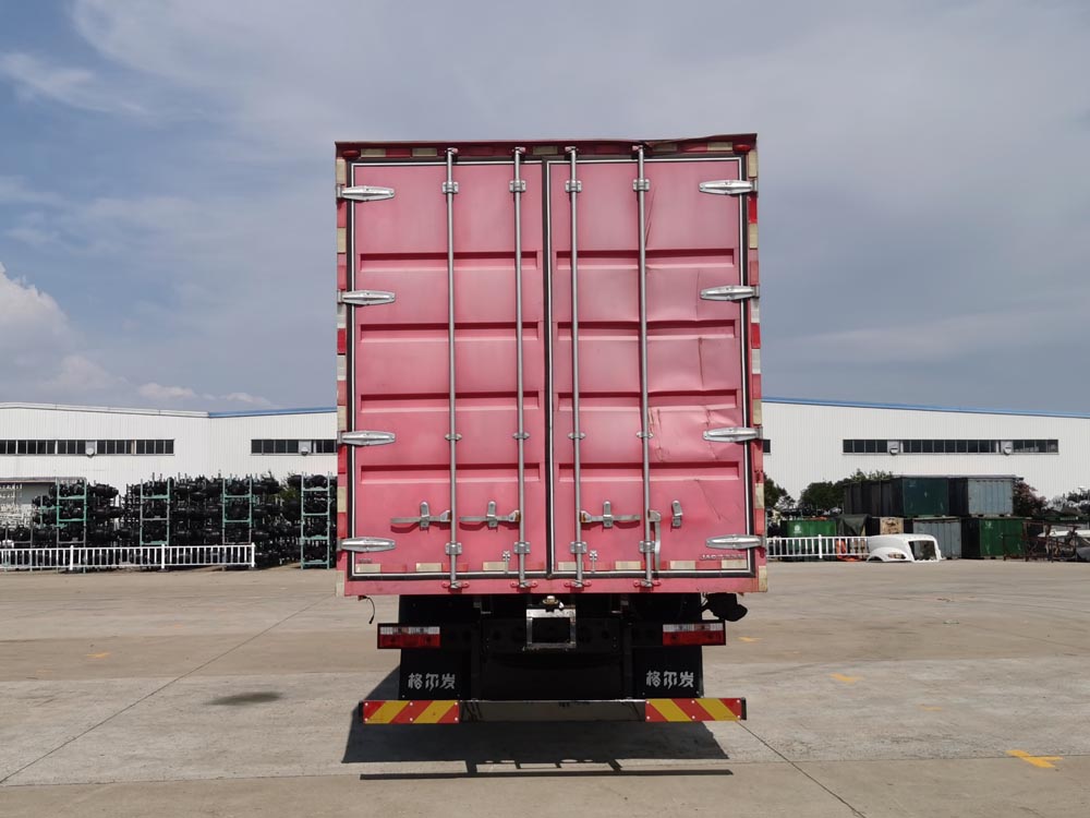 江淮牌HFC5121XXYP3K2A70S廂式運(yùn)輸車公告圖片