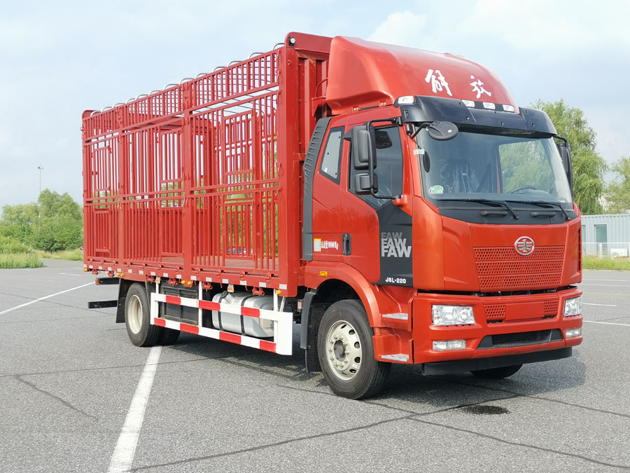 解放牌CA5181CCQP62K1L4E6畜禽運輸車公告圖片