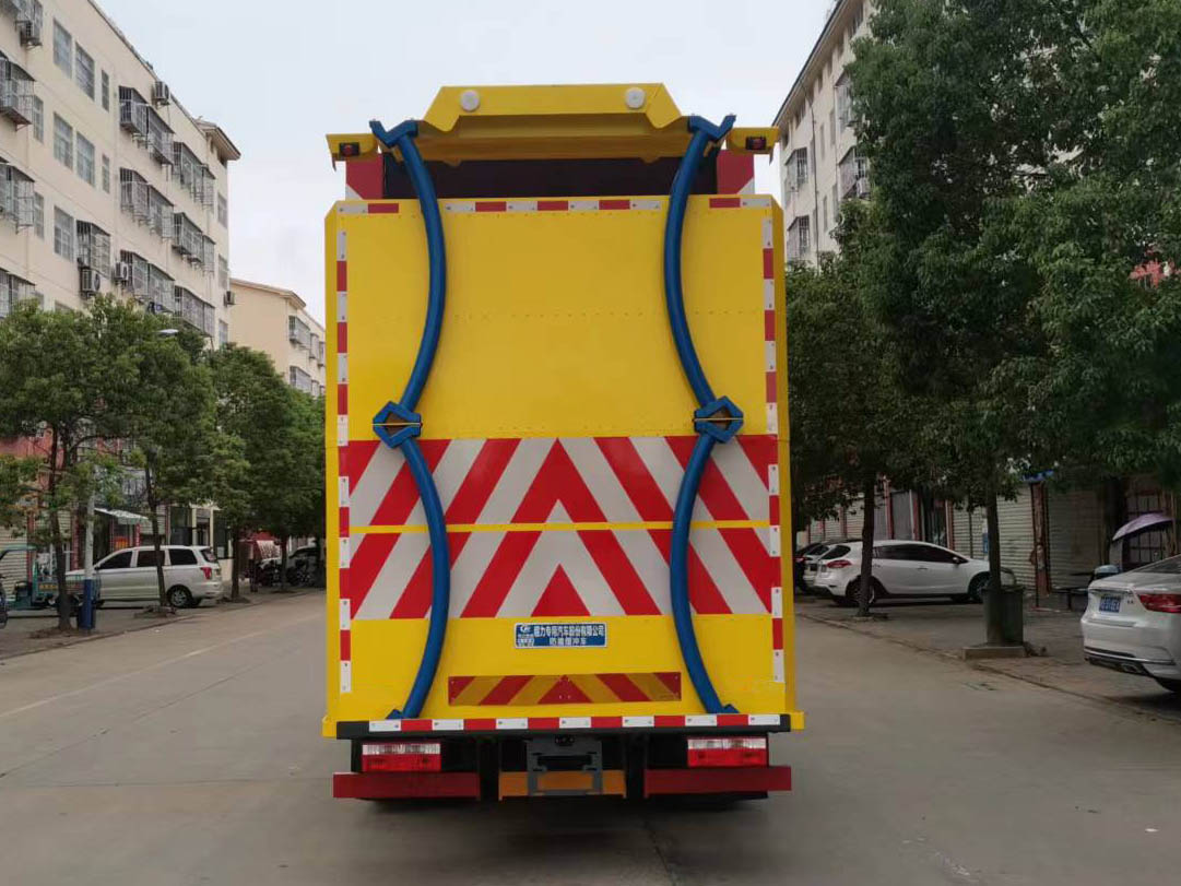 程力威牌CLW5123TFZBHA防撞緩沖車公告圖片