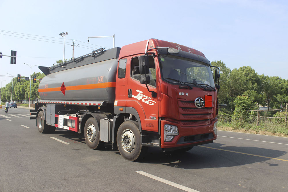 潤(rùn)知星牌SCS5264GRYCA6易燃液體罐式運(yùn)輸車公告圖片