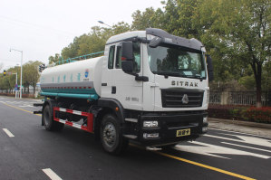 绿化喷洒车