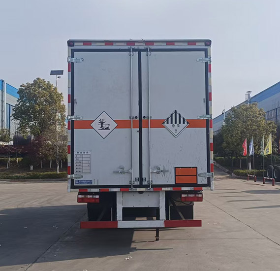 程力牌CL5120XZW6BXW雜項危險物品廂式運輸車公告圖片