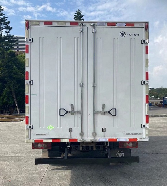 福田牌BJ5045XXY9JC6-AB1廂式運(yùn)輸車公告圖片