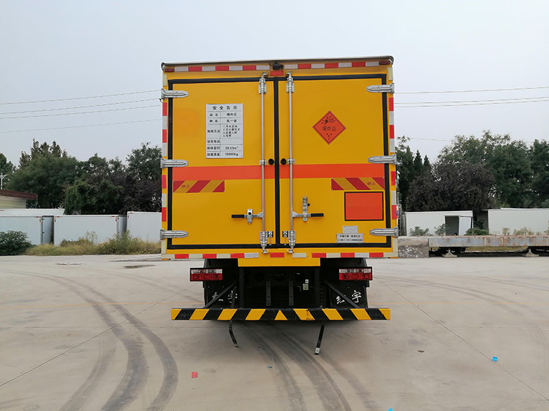 紅宇牌HYJ5180XQY-EQ爆破器材運輸車公告圖片