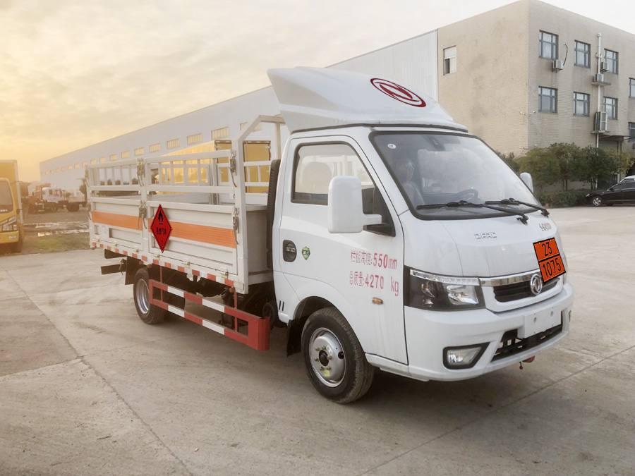 順風(fēng)智造牌SFZ5045TQPE6氣瓶運(yùn)輸車公告圖片