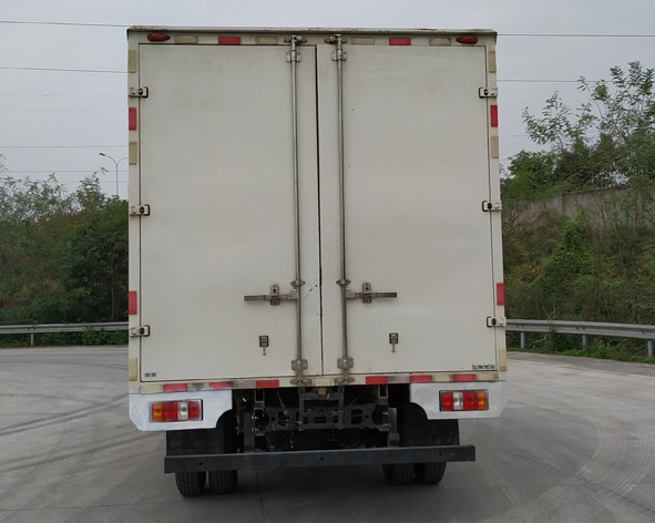 江鈴牌JX5086XXYTGD26廂式運(yùn)輸車公告圖片