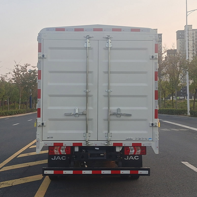 江淮牌HFC5041CCYP23K4B4S倉(cāng)柵式運(yùn)輸車公告圖片