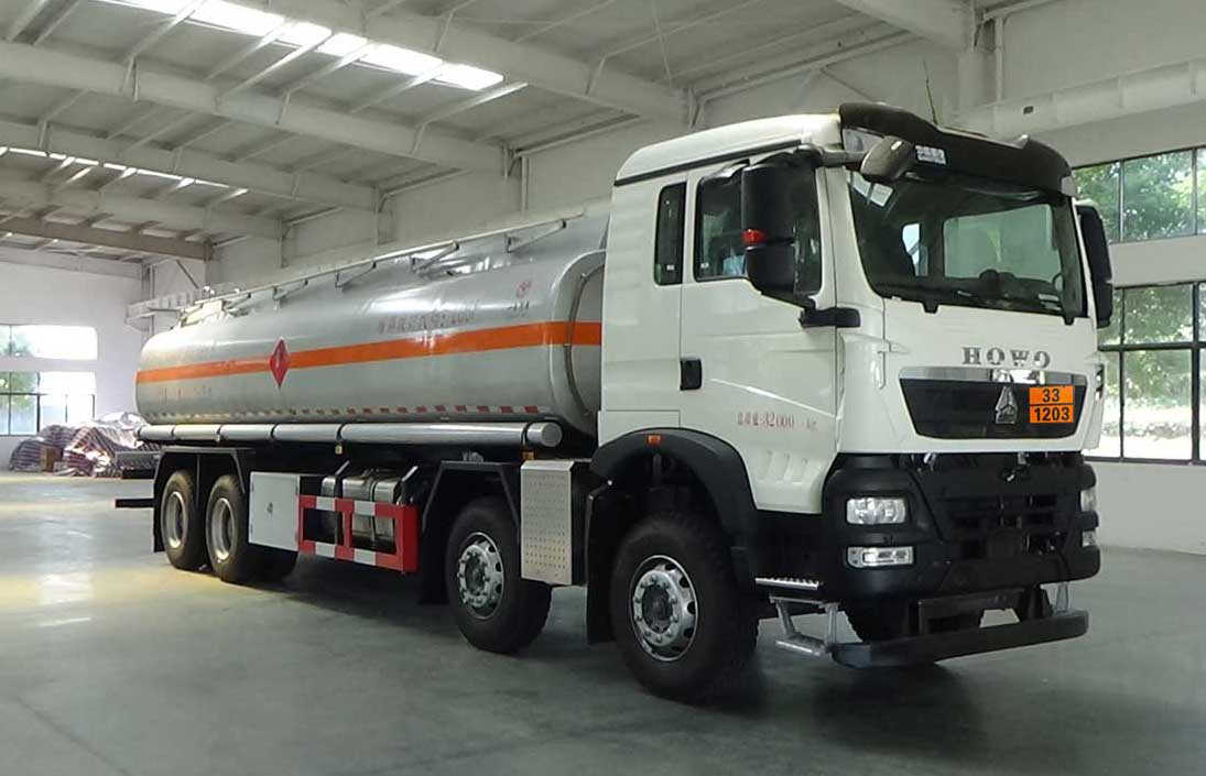 YZZ5320GYYZ6B型運(yùn)油車圖片
