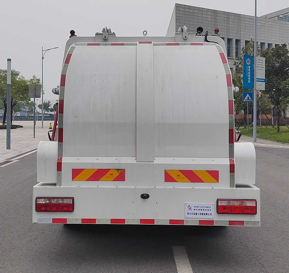 川丹汽運(yùn)牌PEN5120TCABEV純電動(dòng)餐廚垃圾車公告圖片