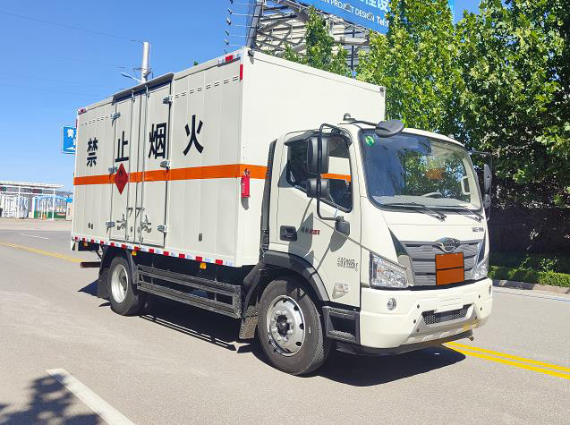 歐瑞駿升牌SRC5120XRQB6易燃?xì)怏w廂式運輸車