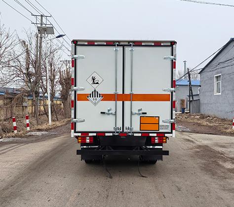 駝馬牌JLC5041XZWHJ雜項危險物品廂式運輸車公告圖片