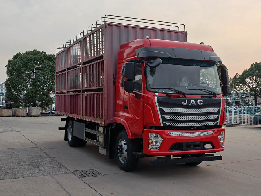江淮牌HFC5181CCQP3K1A45S畜禽運輸車