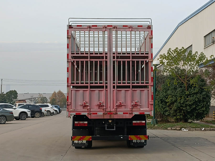 江淮牌HFC5181CCQP3K1A45S畜禽運(yùn)輸車公告圖片