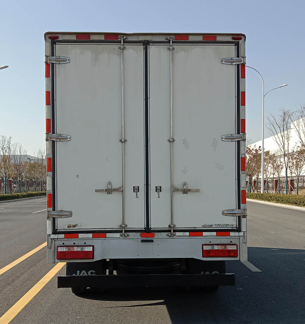 江淮牌HFC5088XXYP71K1C7S-1廂式運(yùn)輸車公告圖片