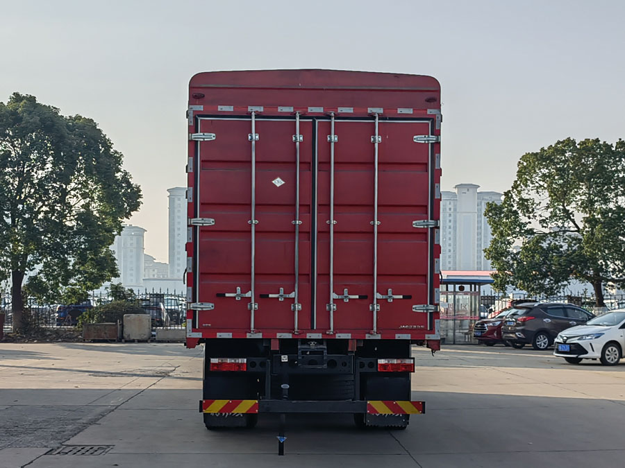 江淮牌HFC5181CCYP2N3A50S倉(cāng)柵式運(yùn)輸車公告圖片