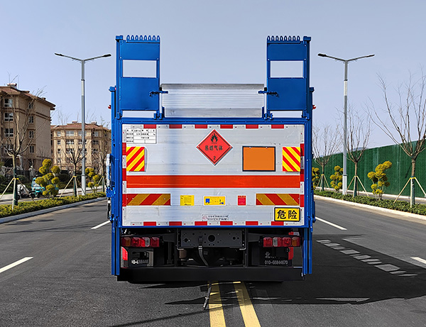 中燕牌BSZ5264TQPC6B1氣瓶運(yùn)輸車公告圖片