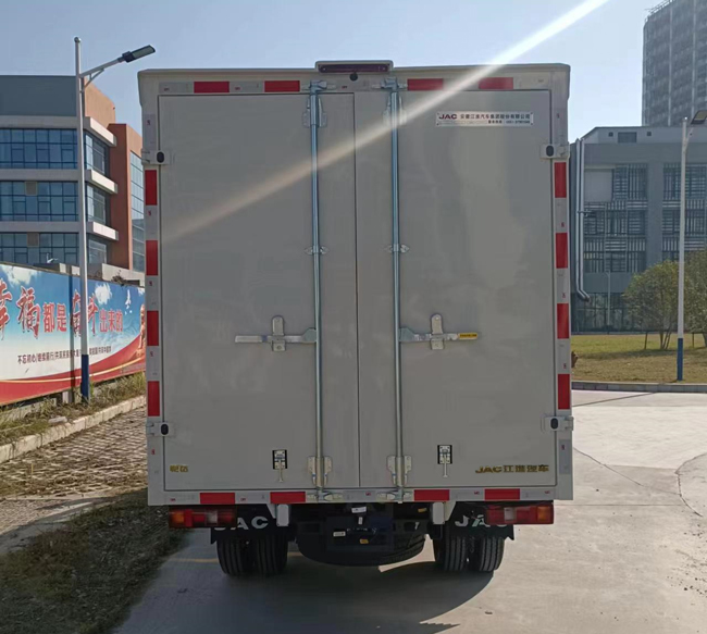 江淮牌HFC5030XXYPV4E7B4S廂式運(yùn)輸車公告圖片