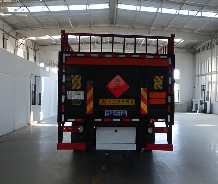 程力威牌CLW5182TQPCDP氣瓶運輸車公告圖片