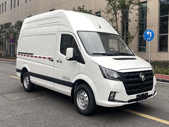 福田牌BJ5048XXY-X2廂式運(yùn)輸車公告圖片