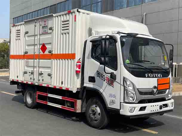 襄鑫鼎牌XDV5042XRQBJ6易燃?xì)怏w廂式運(yùn)輸車公告圖片