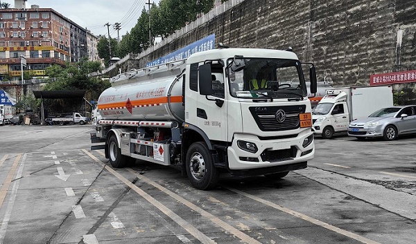 ZJV5180GRYJMDF型易燃液體罐式運輸車圖片