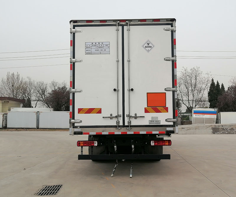 紅宇牌HYJ5180XYY-BJ醫(yī)療廢物轉(zhuǎn)運(yùn)車公告圖片