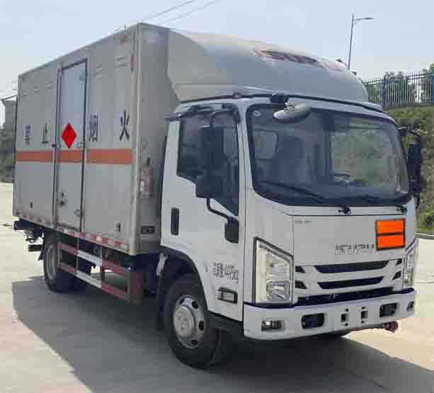 襄鑫鼎牌XDV5043XRQW6易燃?xì)怏w廂式運輸車公告圖片