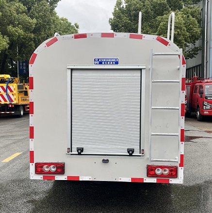 程力威牌CLW5073GPSADY綠化噴灑車公告圖片